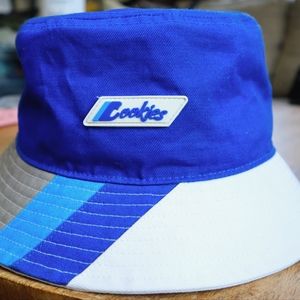 COOKIES Aventador Bucket Hat